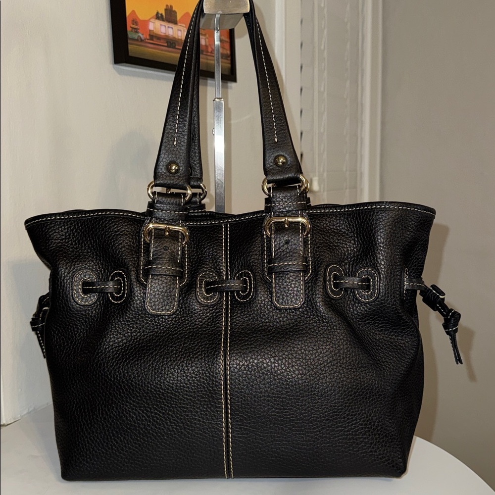 Dooney & Bourke Small Chiara Black Pebble Grain Leather Shoulder Bag - Picture 3 of 9